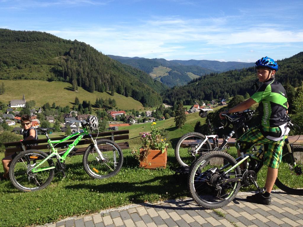 Gasthaus Zum Hirschen Staufen im Breisgau Ngoại thất bức ảnh
